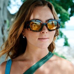I-Sea Birdie Tortoiseshell Sunglasses